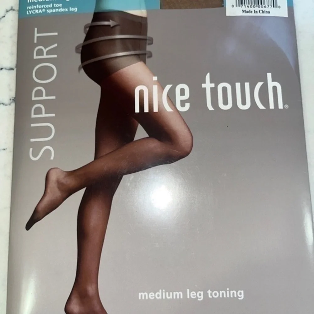 Sears Nice Touch Pantyhose Medium Leg Toning Size AB , Natural Color . New !